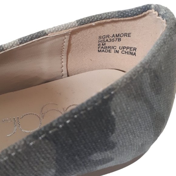 Sugar Women Fabric Camoflauge Shoe Size 6M Pointed Toe Slip On Flats - Picture 4 of 7